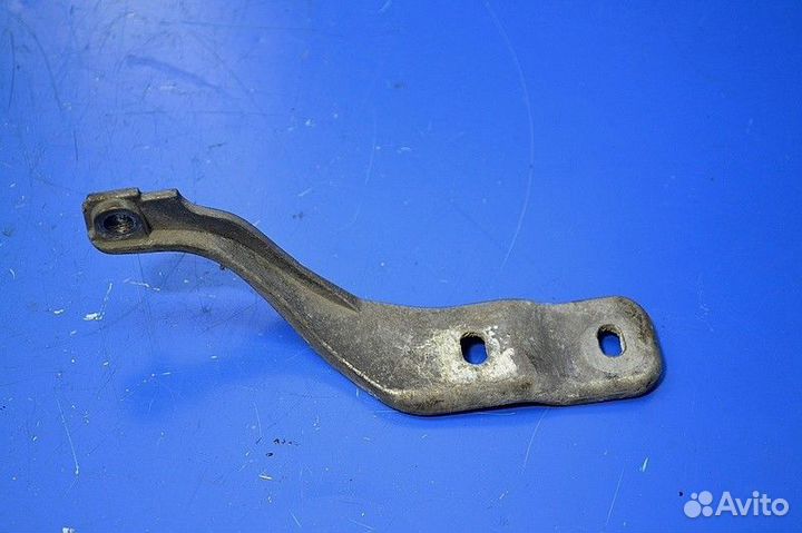 Кронштейн крепления фары, правой mercedes-benz Act