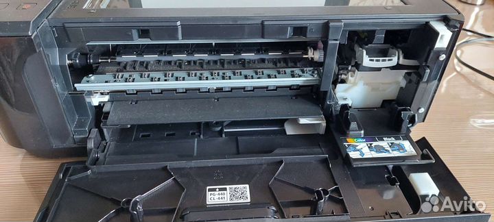 Цветной струйный принтер мфу
