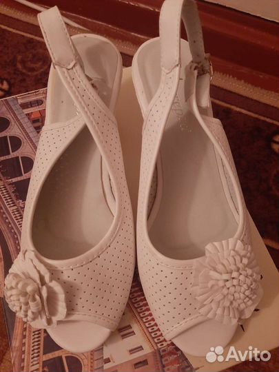 Босоножки женские 36 размер