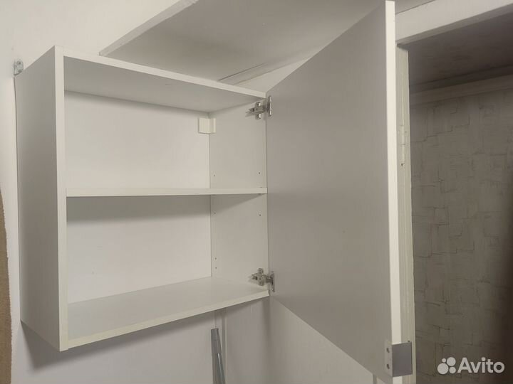 Шкафчик в ванную комнату