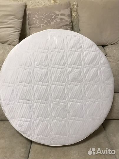 Круглый матрас в люльку