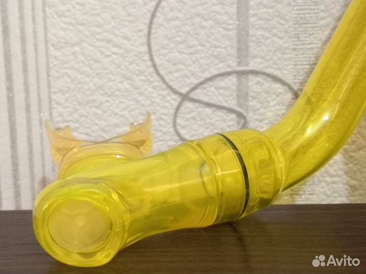 Трубка для плавания с волноотбойником Joss новая