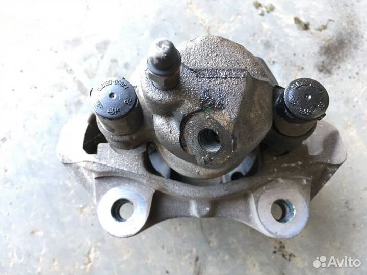 Суппорт задний левый Mercedes-Benz Gl-Class X164