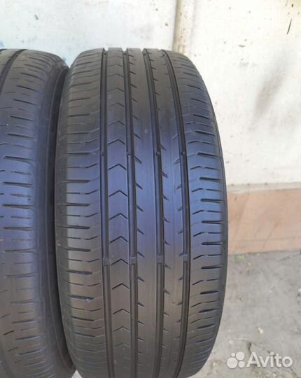 Continental ContiPremiumContact 5 215/55 R17 94V