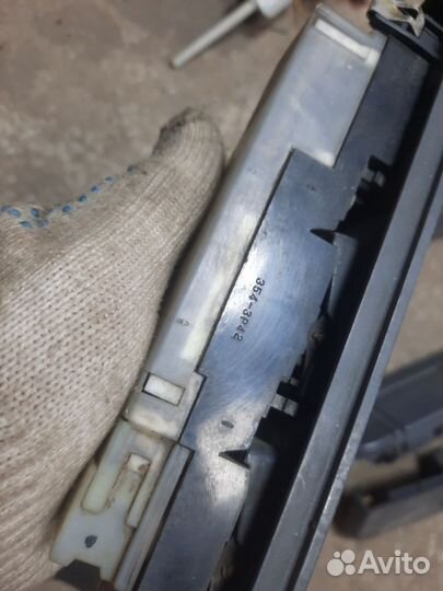 Кнопка стеклоподъемника Toyota LC 80