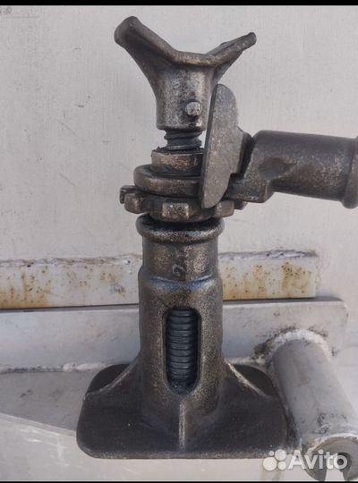 Домкрат гидравлический 8 т