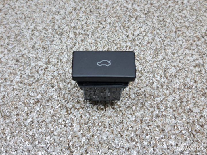 Кнопка открывания багажника Exeed Lx 1.6 sqrf4J16