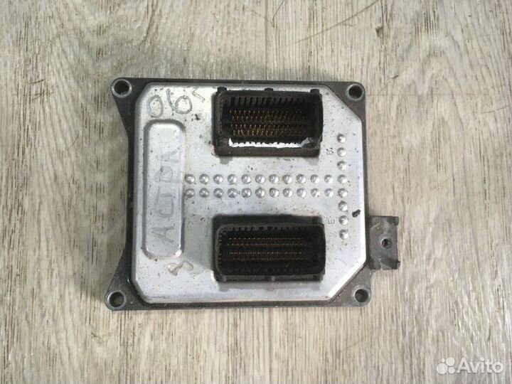 Блок управления двигателем Opel Astra H 2015