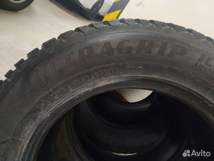 Goodyear Ultra Grip Ice Arctic 2 SUV 235/65 R17 108T