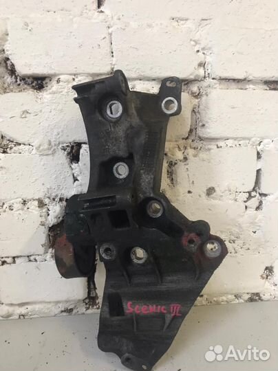 Кронштейн двигателя K9K Renault Scenic Megane