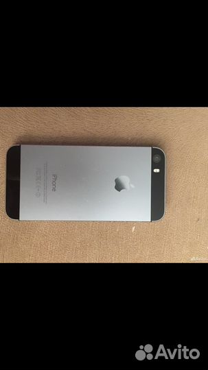 Телефон iPhone 5s