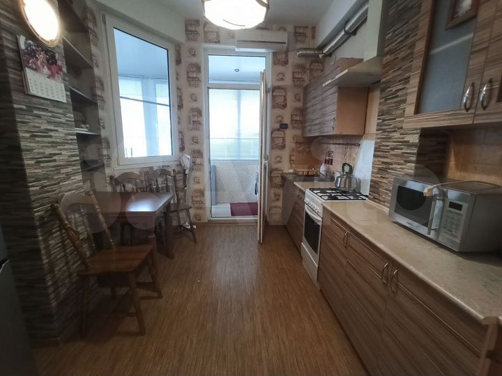 3-к. квартира, 65 м², 2/5 эт.