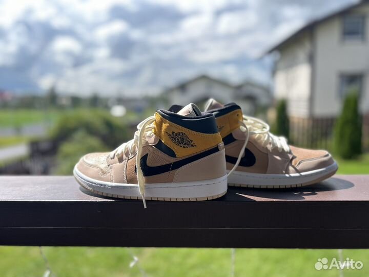 Wmns AIR jordan 1MID SE