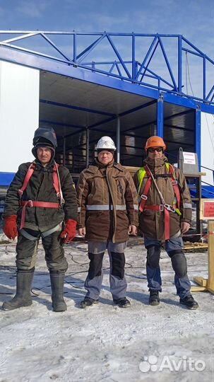 Монтажники металлоконструкции