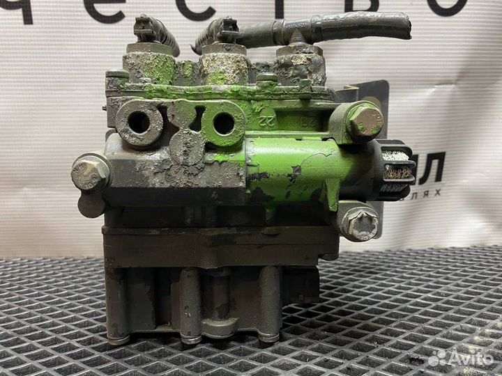 Кран уровня пола DAF 106 1888014