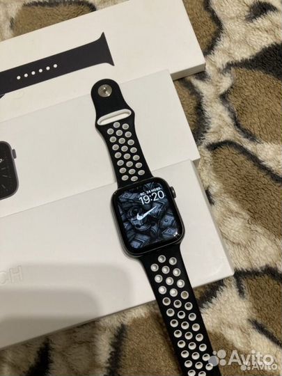 Часы apple watch 6 44 mm nike