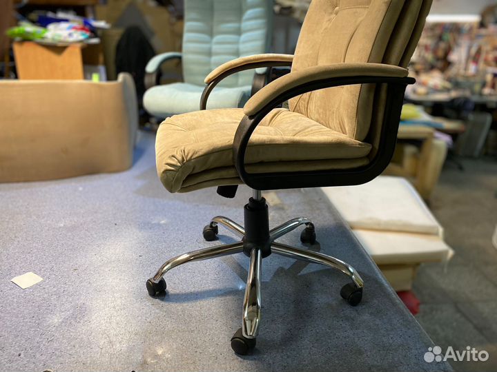 Кресло офисное