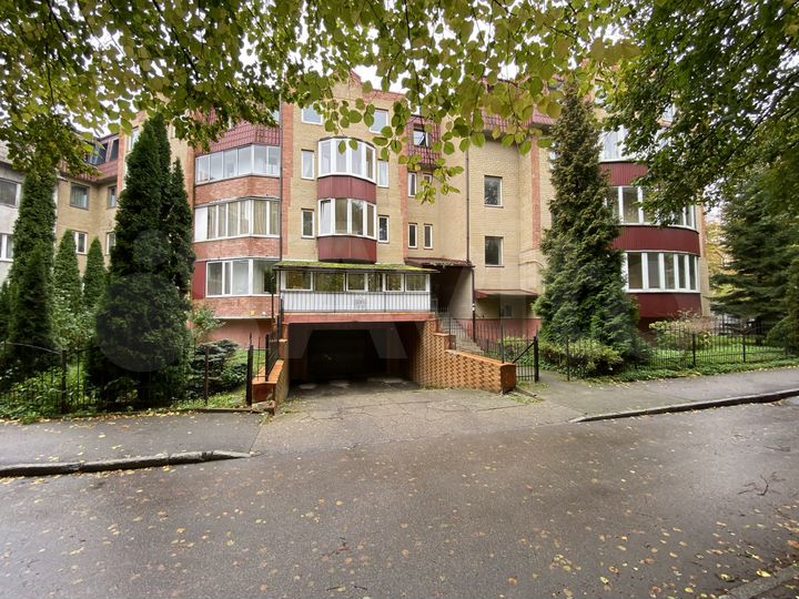 3-к. квартира, 109 м², 3/4 эт.