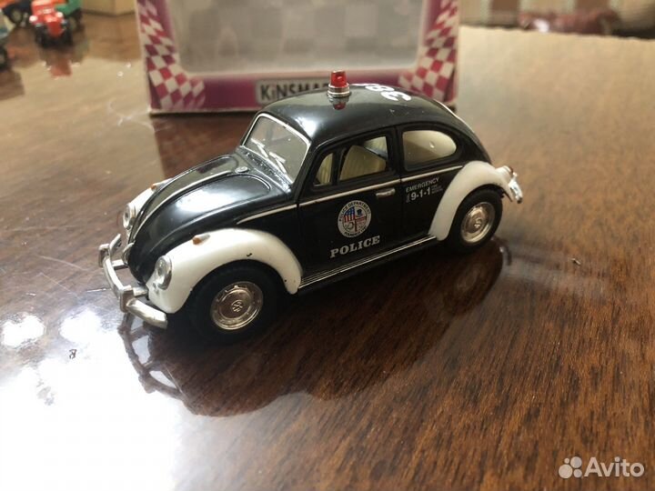 Машинки Volkswagen Classical Beetle и New Beetle