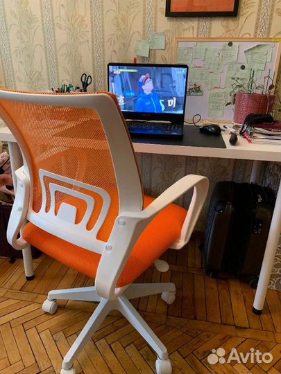 Компьютерное кресло