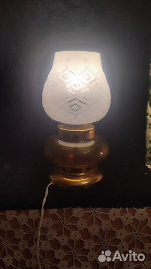 Настольная лампа