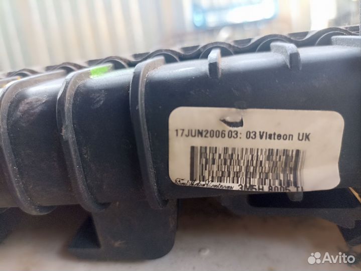 Радиатор охлаждения volvo s 40