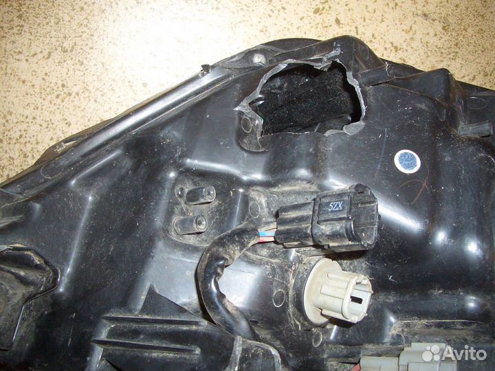 Фара правая Ниссан Х-Трейл Т32 с14-17г