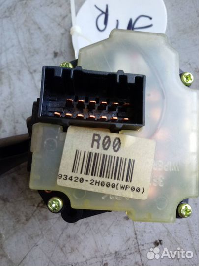 Переключатель стеклоочистителей подрулевой Hyundai Elantra 4