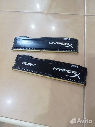 Плашки оперативной памяти hyperx ddr4 (8gb/8gb)