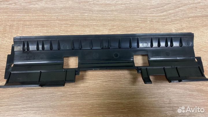 RC2-6128 Направляющая захват бумаги для HP LJ 2055