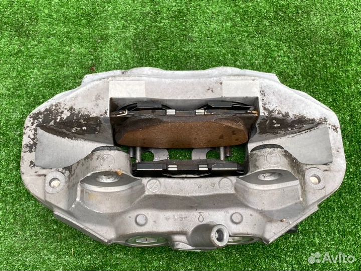 Суппорт тормозной передний правый Mercedes-Benz