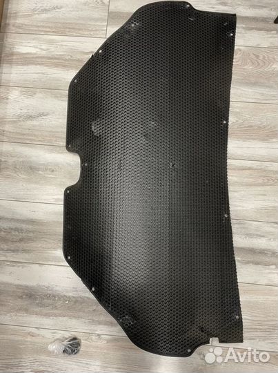 Обшивка крышки багажника toyota cresta jzx100
