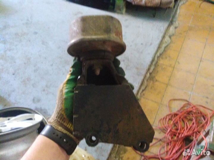 Опора двигателя Volkswagen tranporter