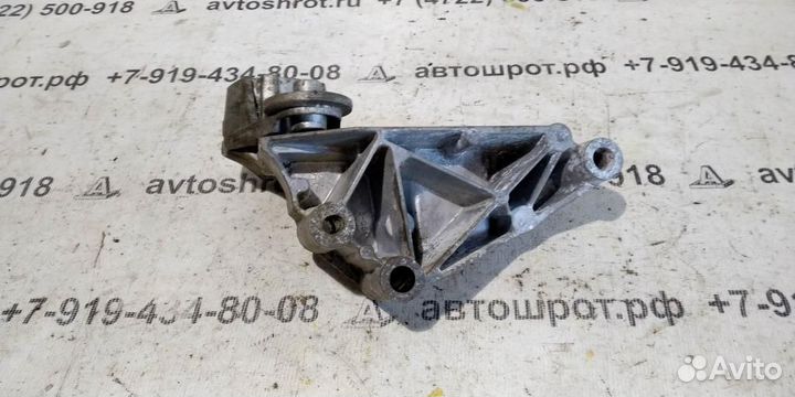 Натяжитель ремня Ford Focus 3 11г