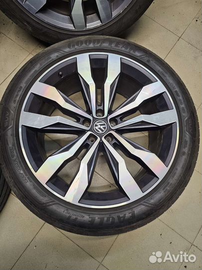 Volkswagen Touareg Suzuka Bicolor R21 Оригинал