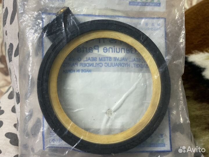 Сальник коленвала