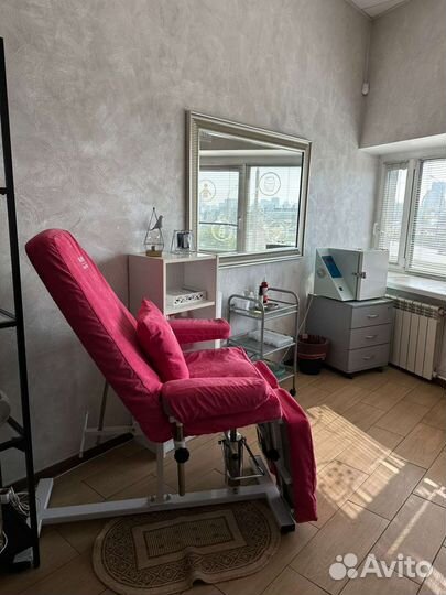 Аренда рабочего места мастера маникюра и педикюра