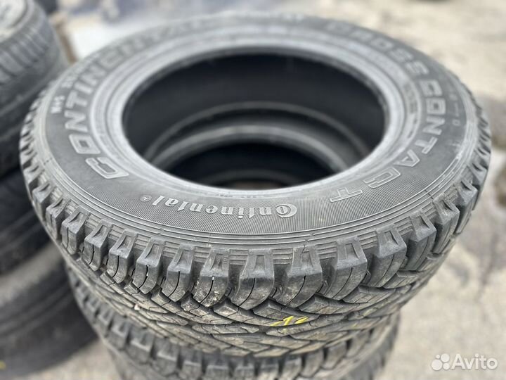 Continental ContiCrossContact AT 215/65 R16