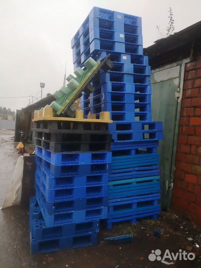 Пластиковые поддоны бу