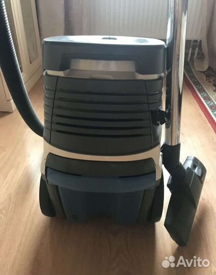 Моющий пылесос Karcher