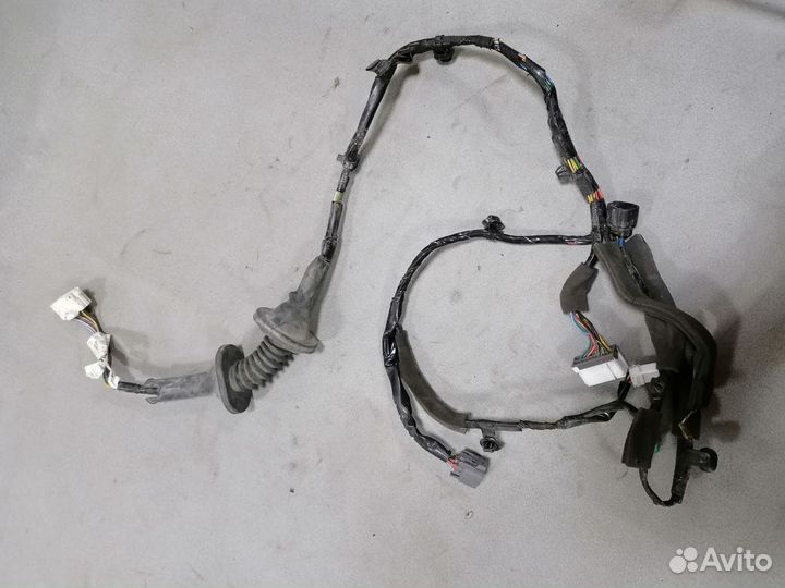 Проводка пер.лев. двери Mitsubishi Outlander (CU)