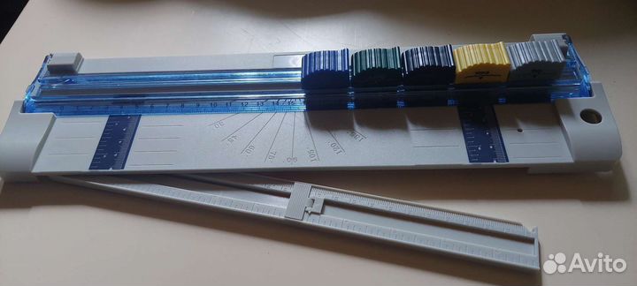 Инструмент для резки бумаги (роликовый резак)