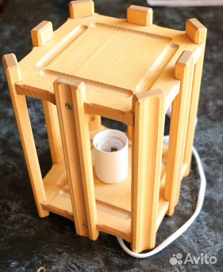 Лампа из дерева