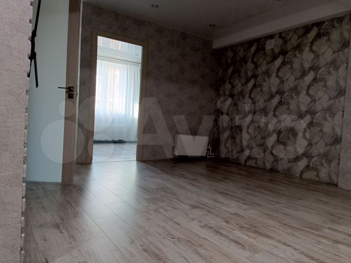 2-к. квартира, 42 м², 3/7 эт.