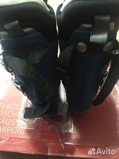 Горнолыжные ботинки atomic