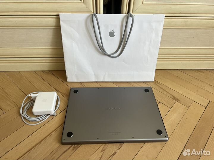 MacBook Pro 16 M1 Pro 16Gb 1Tb в идеале