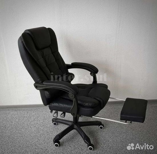 Офисное кресло руководителя Boss