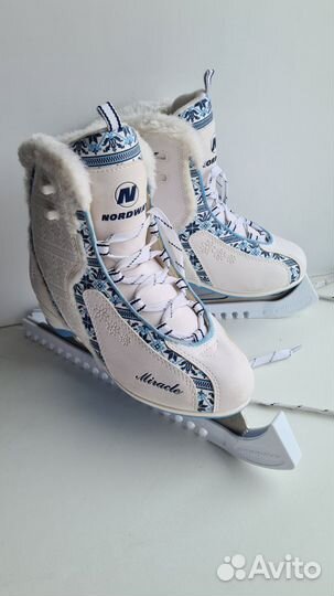 Продам ледовые коньки Nordway miracle женские