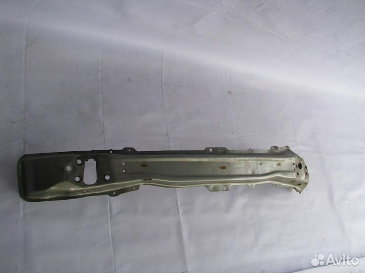 Renault Logan Sandero усилитель бампера переднего