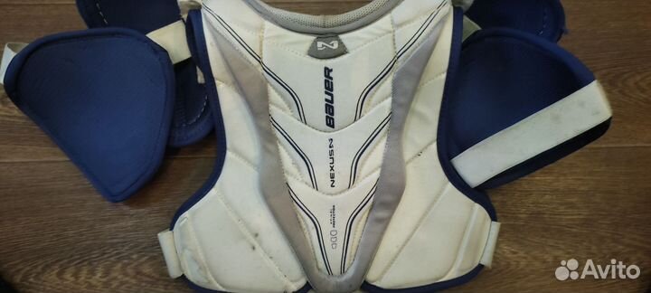 Нагрудник хоккейный bauer